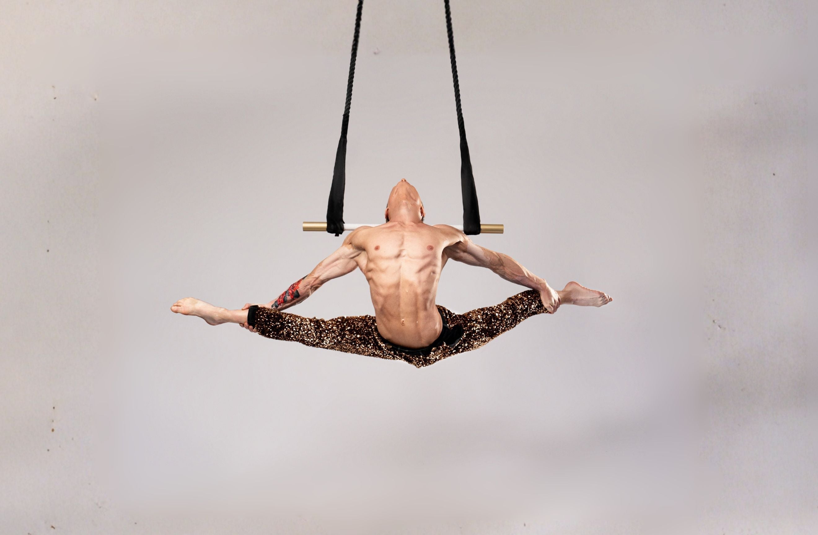 Joao Godinho trapeze