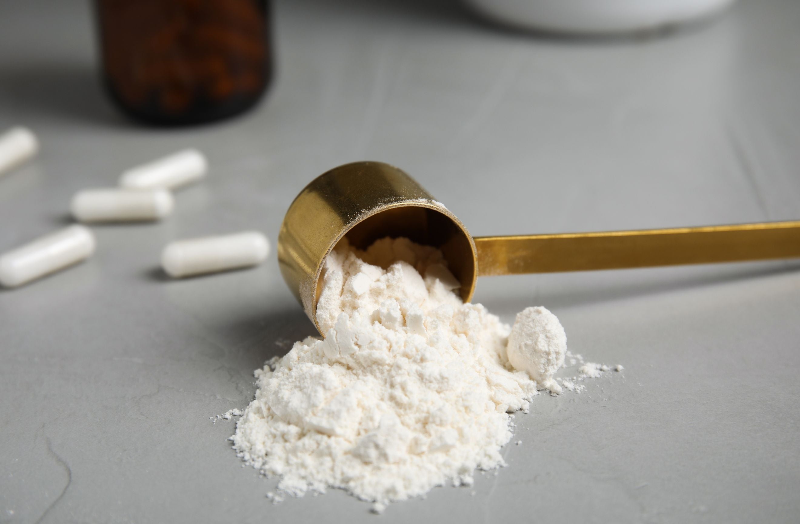 Peptide powder and capsule